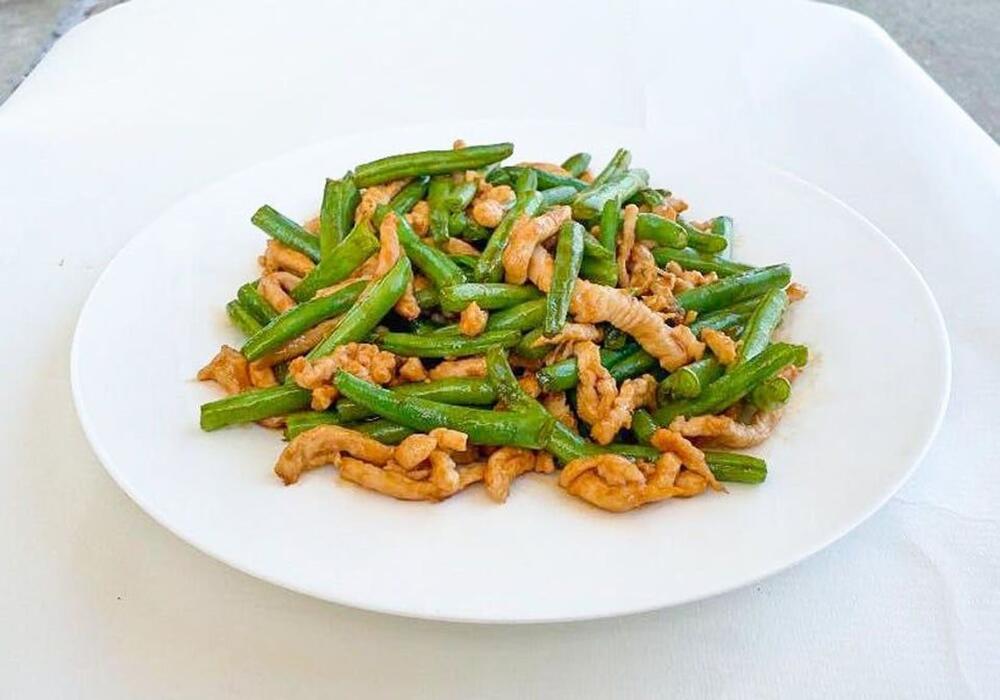 L4. Chicken with String Bean