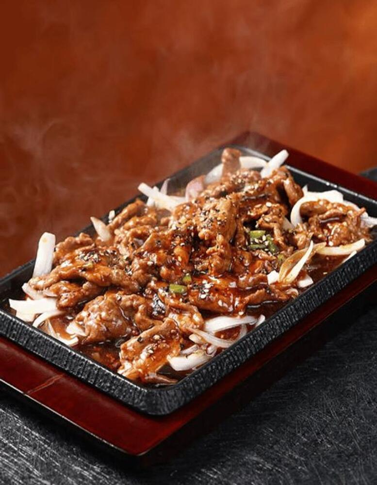 #18 Beef onion and black pepper on Sizzling Plate