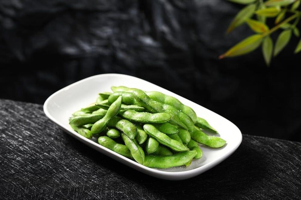 #5. Edamame (Steamed)